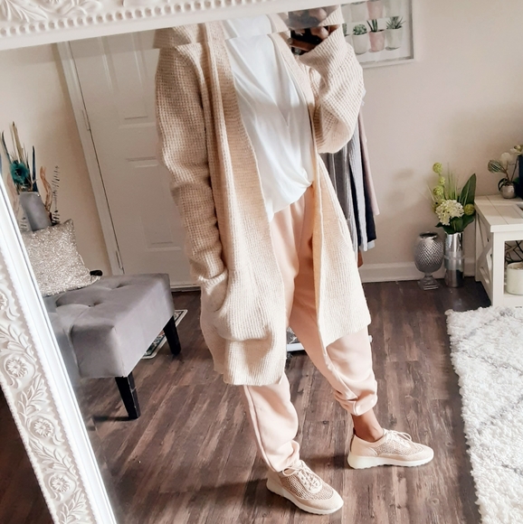 Sweaters - NWT Chunky Cardigan Sweater Pocketed Large